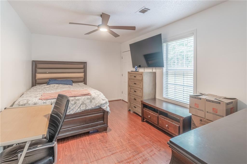 2728 Winky Bluff