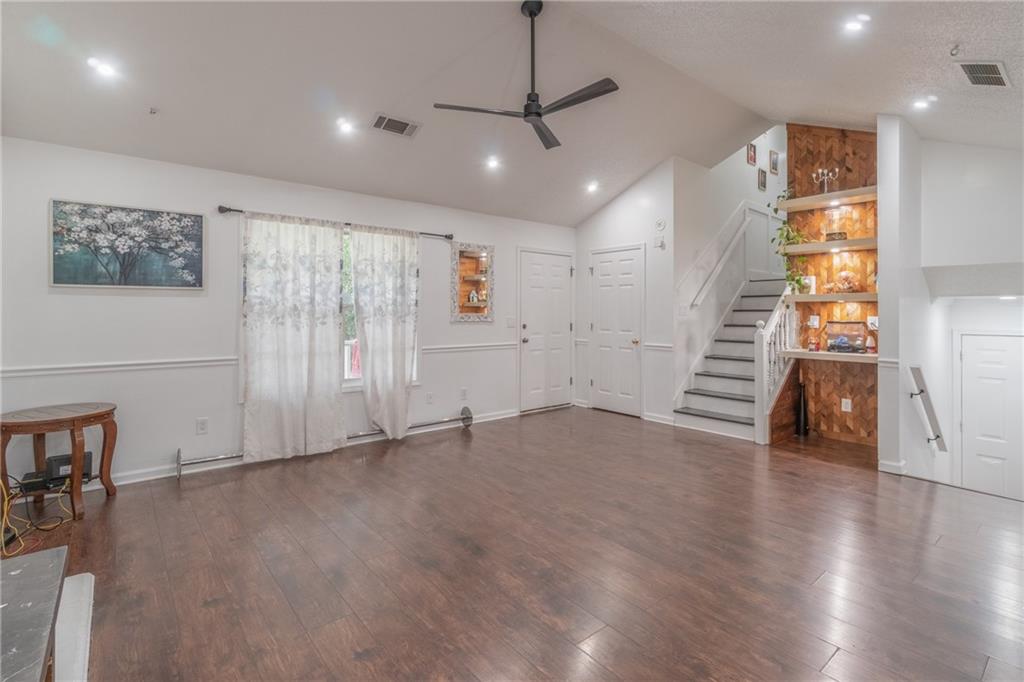 2728 Winky Bluff