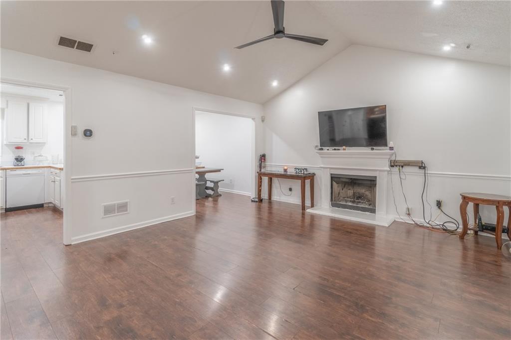 2728 Winky Bluff