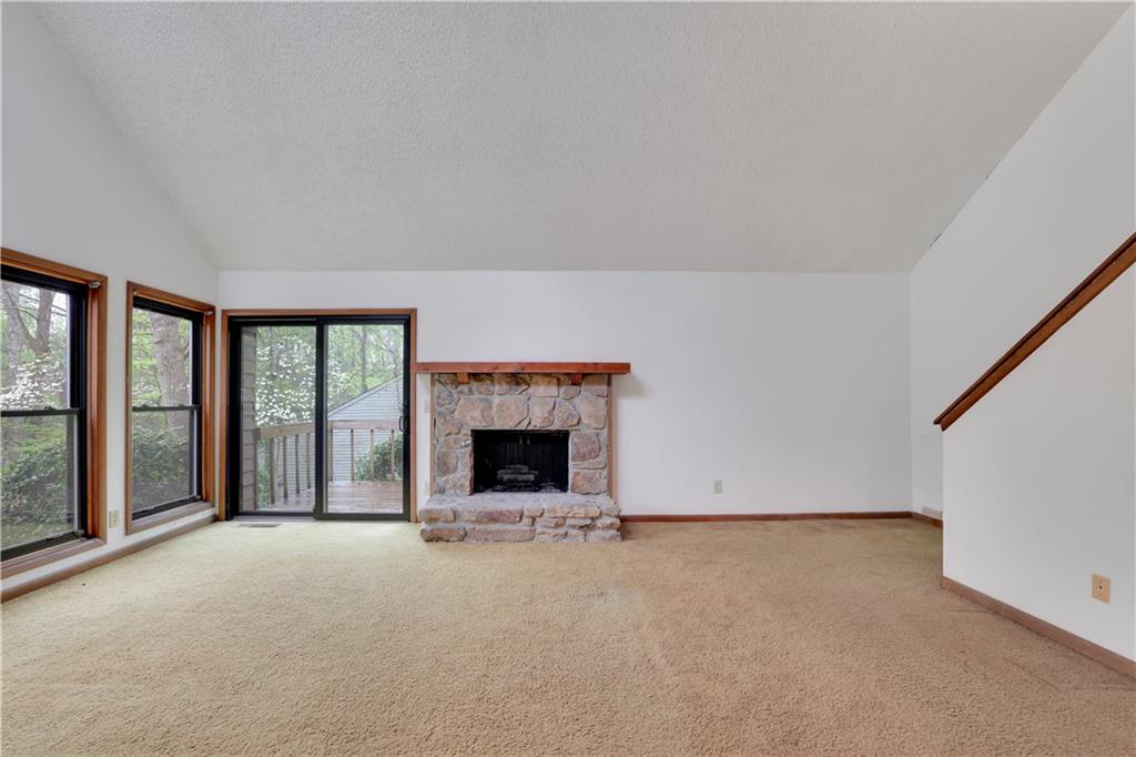 4016 Loch Highland Pass NE