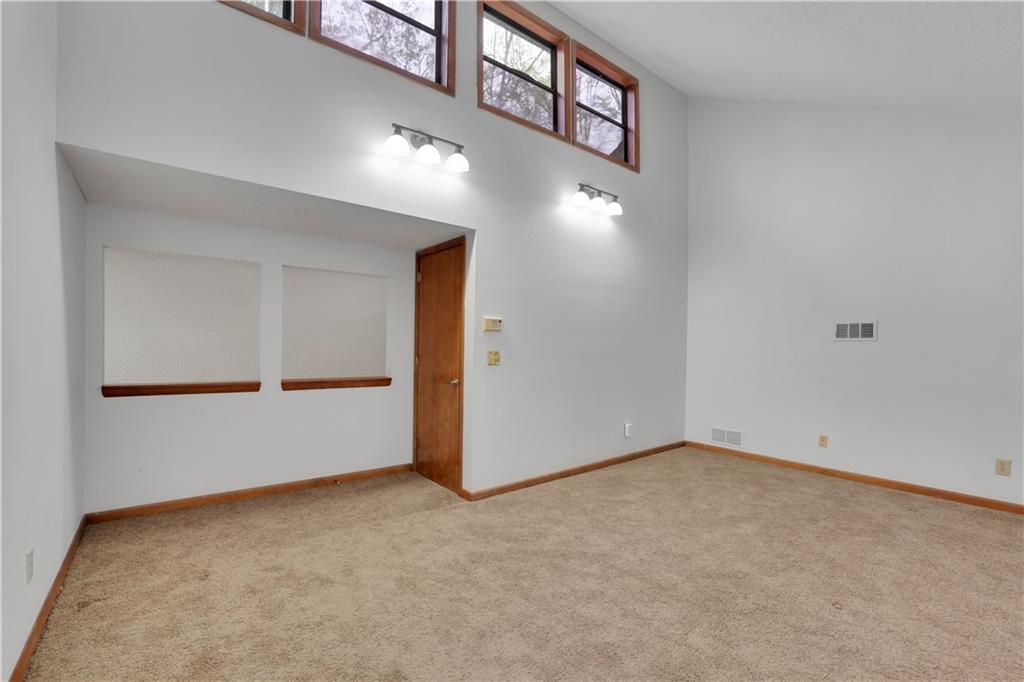 4016 Loch Highland Pass NE