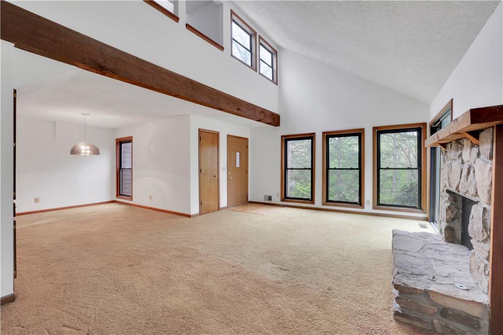 4016 Loch Highland Pass NE