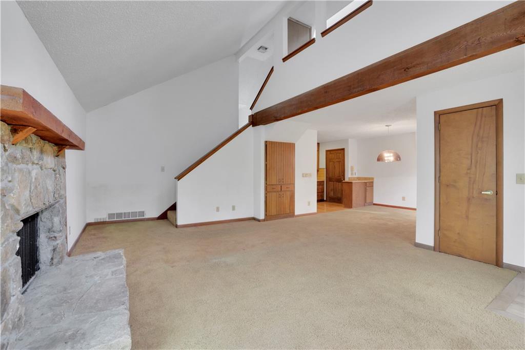 4016 Loch Highland Pass NE