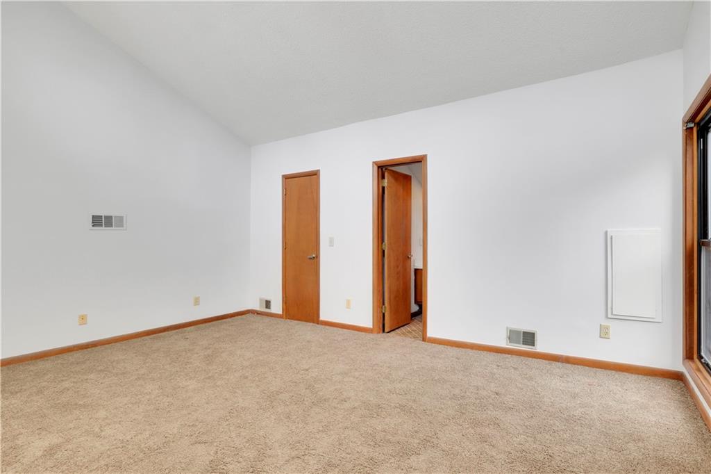 4016 Loch Highland Pass NE