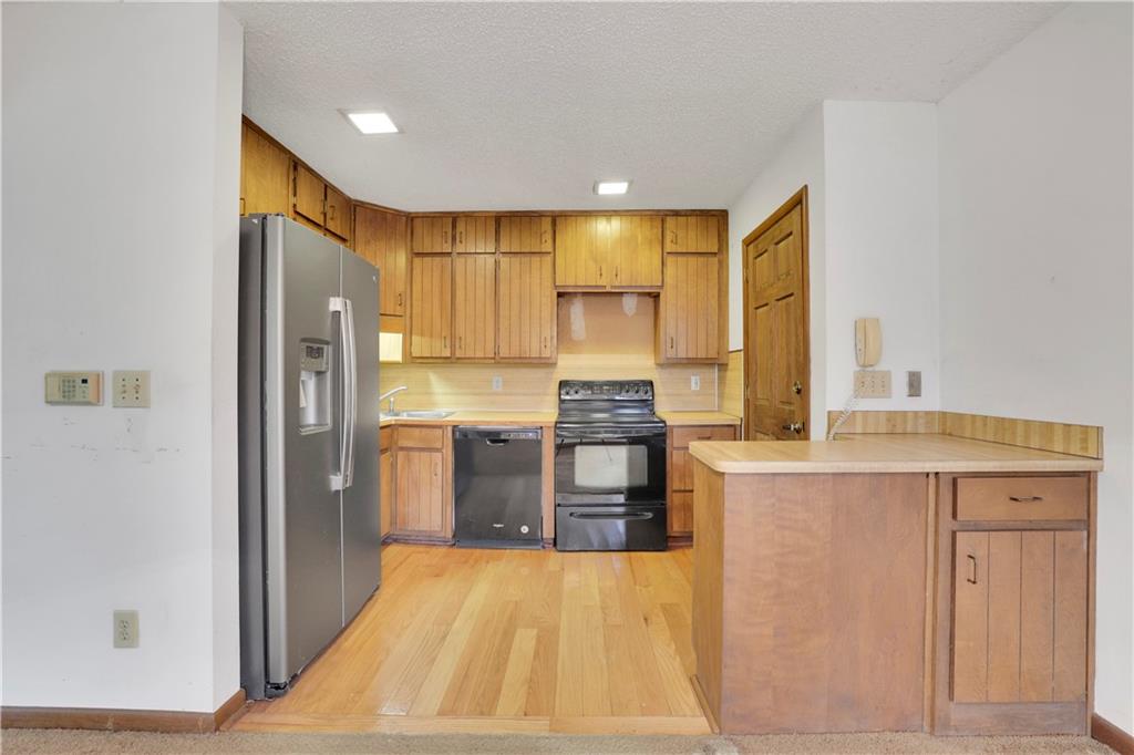 4016 Loch Highland Pass NE