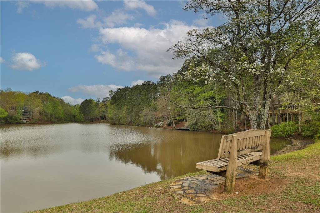 4016 Loch Highland Pass NE