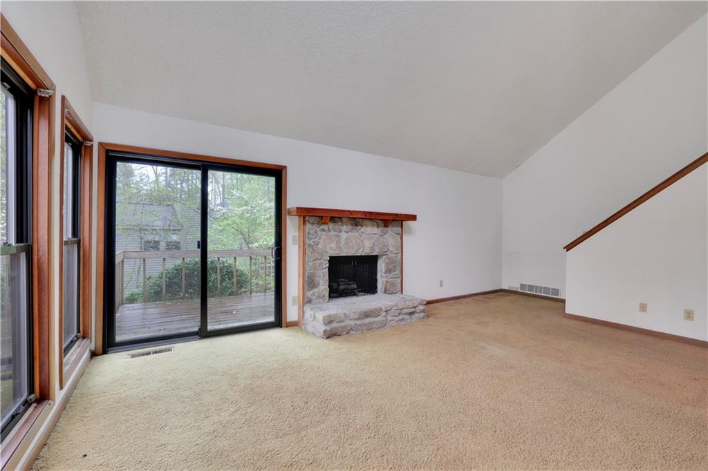 4016 Loch Highland Pass NE