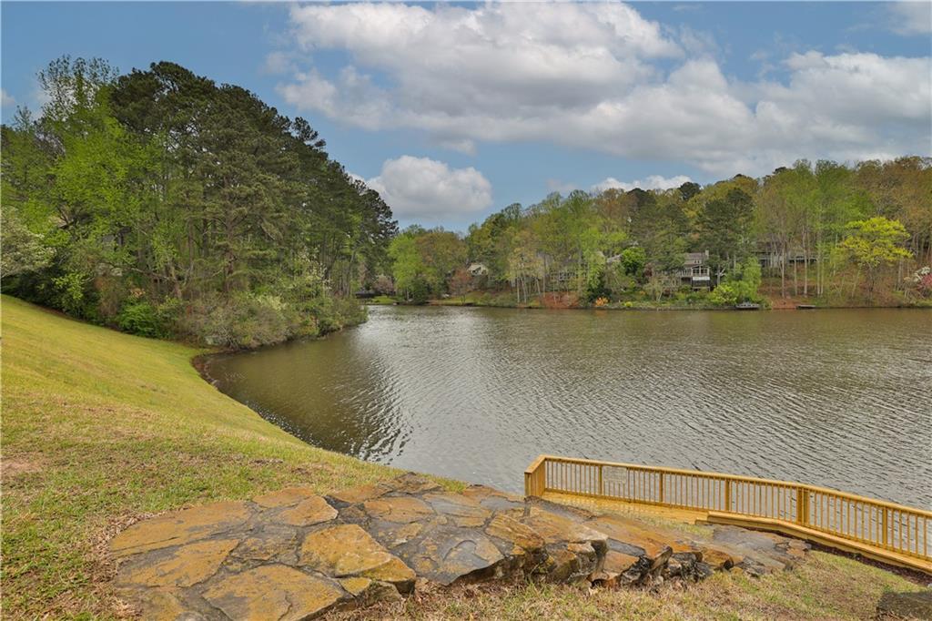 4016 Loch Highland Pass NE