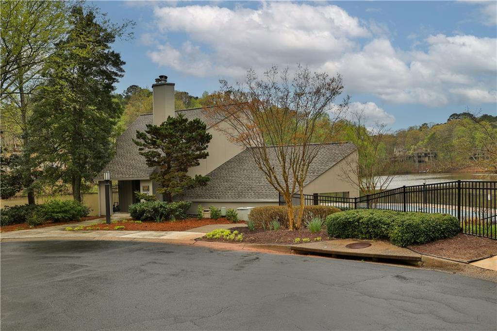 4016 Loch Highland Pass NE