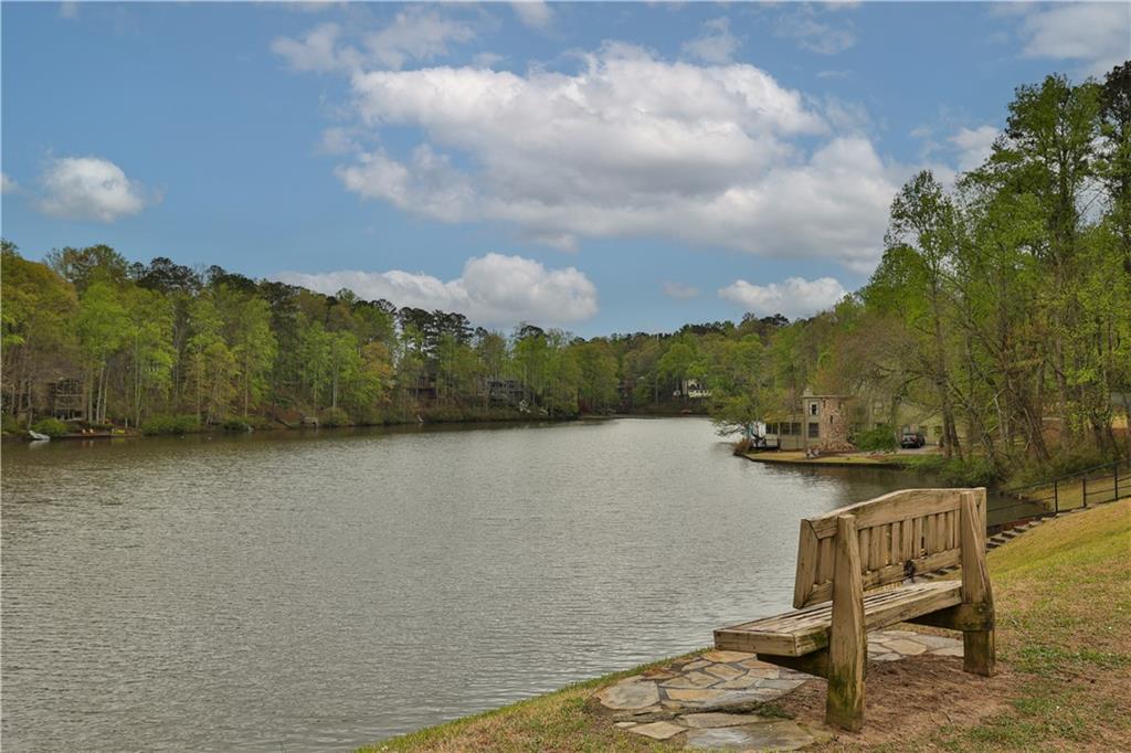 4016 Loch Highland Pass NE