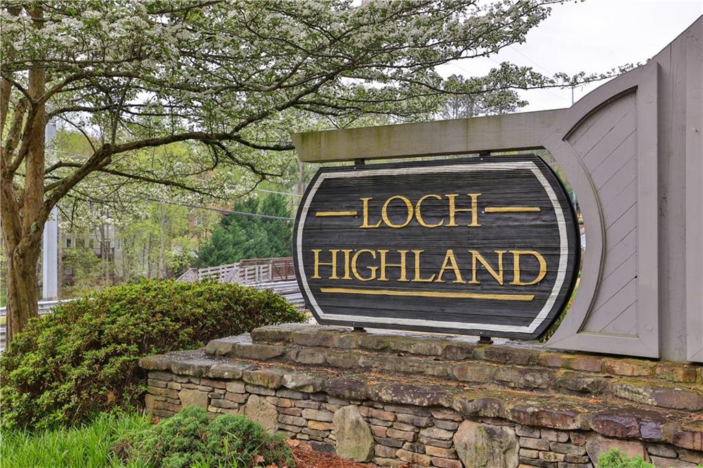 4016 Loch Highland Pass NE