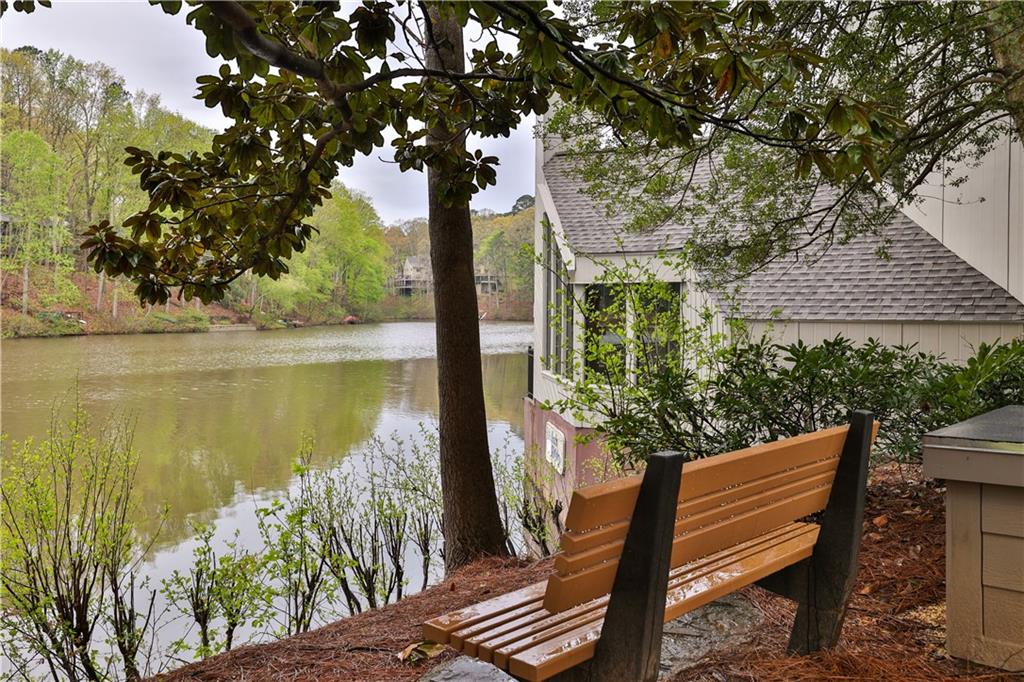 4016 Loch Highland Pass NE