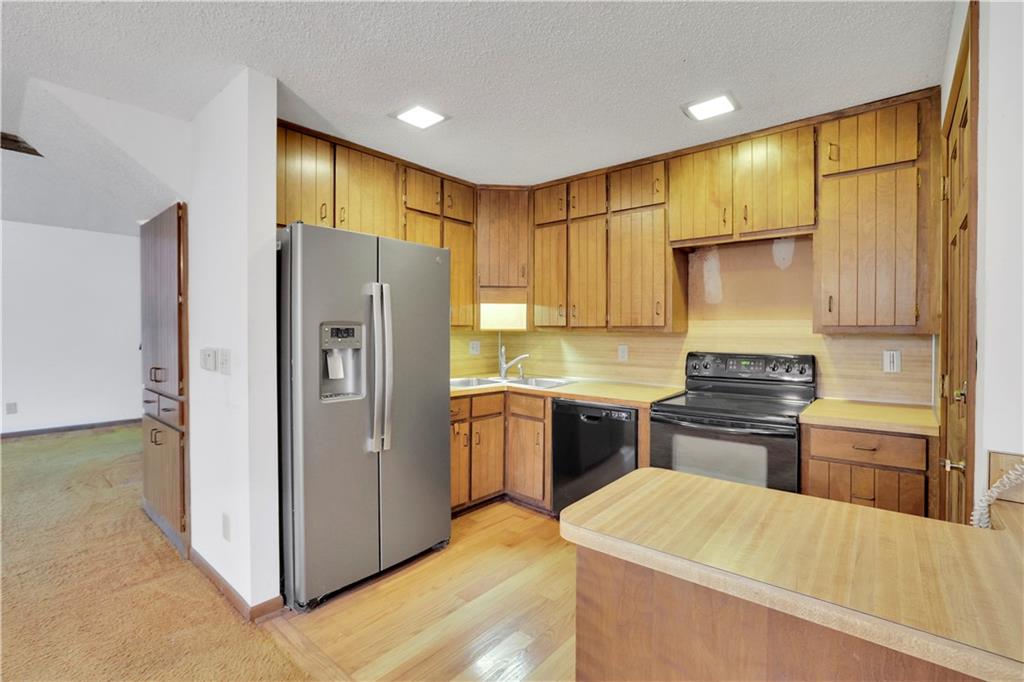 4016 Loch Highland Pass NE