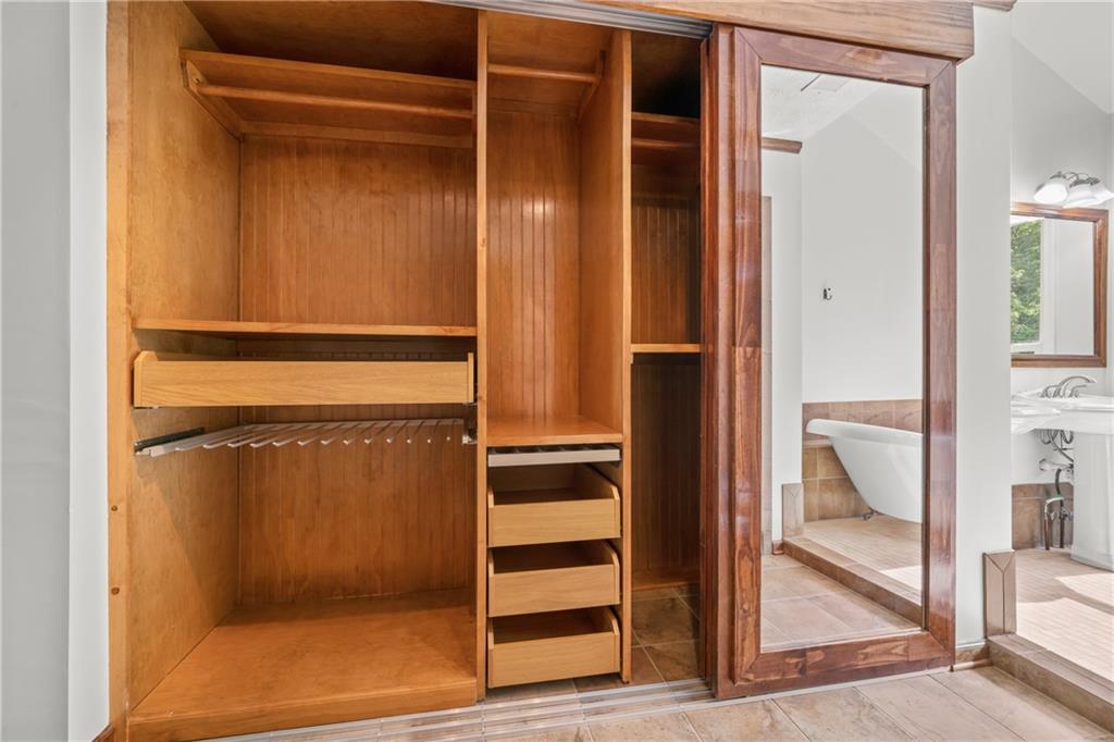 4827 Glenwhite Drive