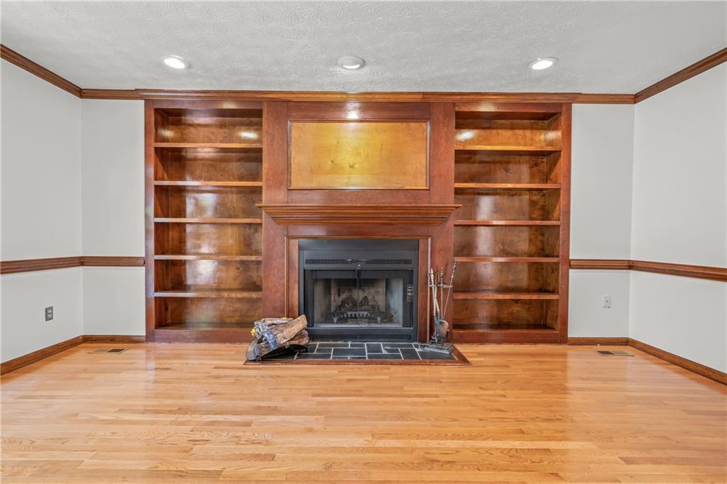 4827 Glenwhite Drive