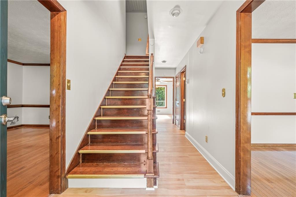 4827 Glenwhite Drive