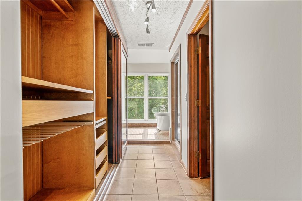 4827 Glenwhite Drive