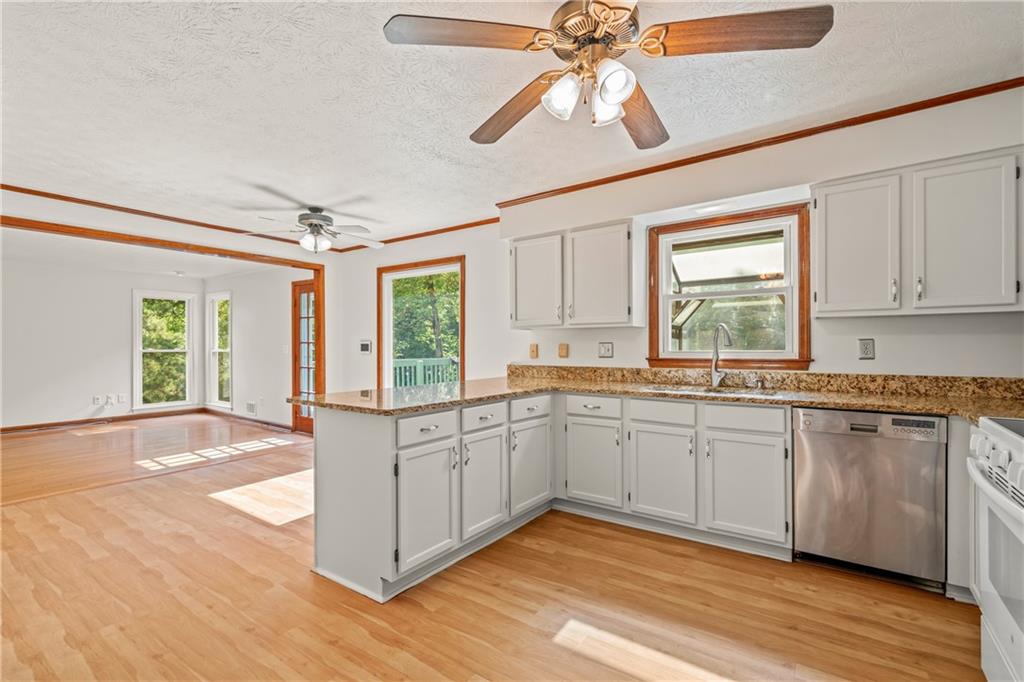 4827 Glenwhite Drive