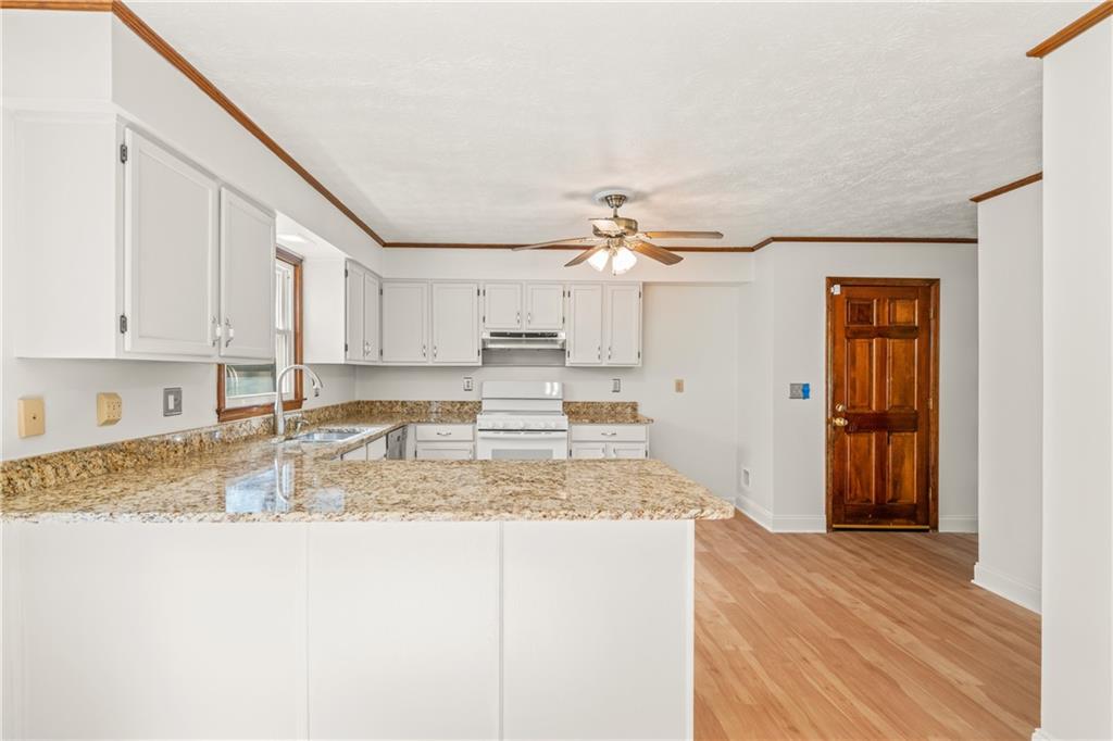 4827 Glenwhite Drive