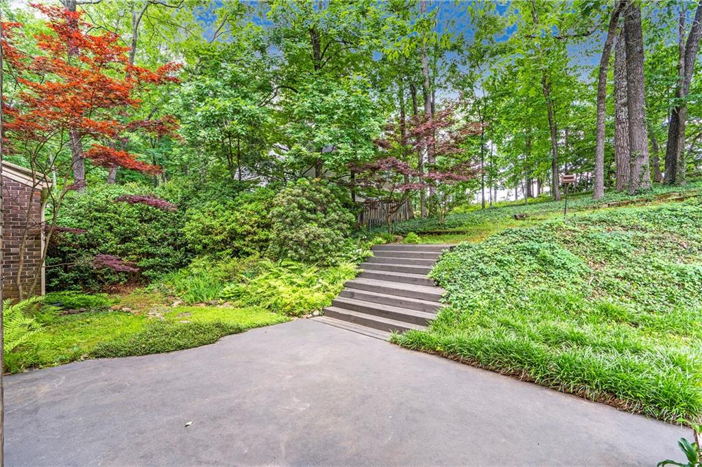 304 River Valley Road