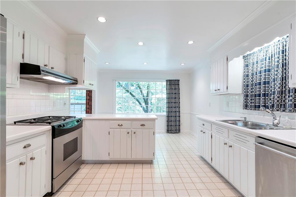 304 River Valley Road