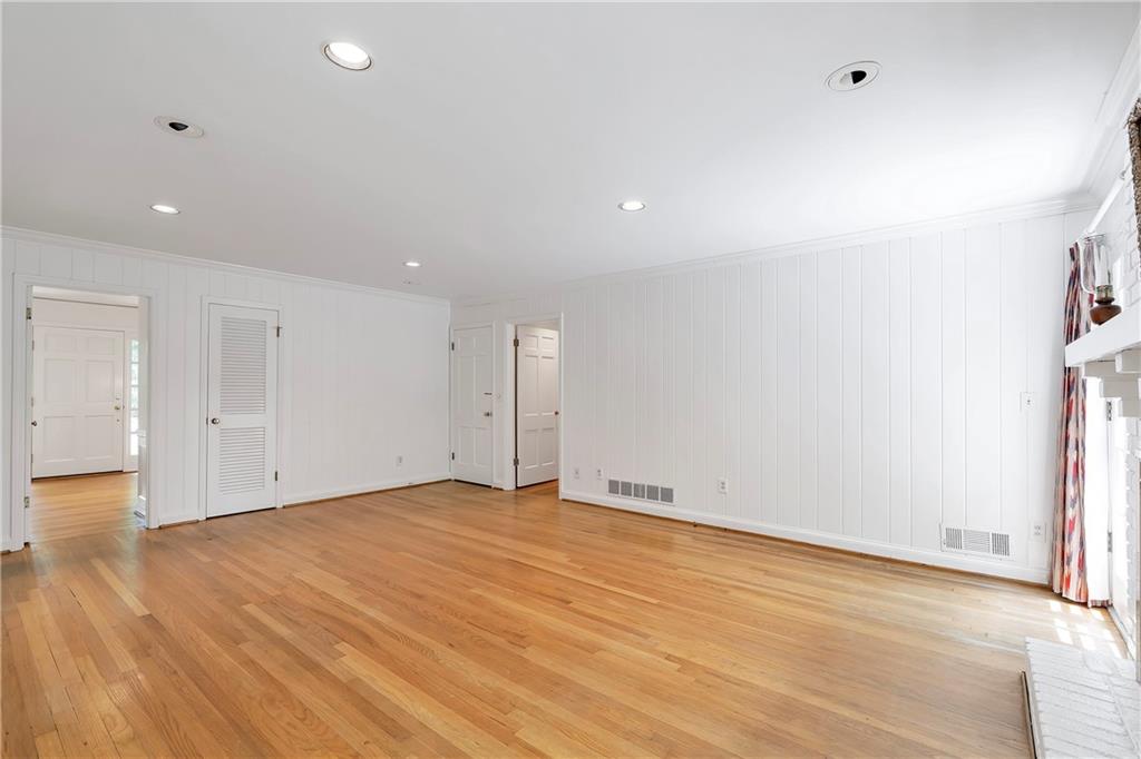 304 River Valley Road
