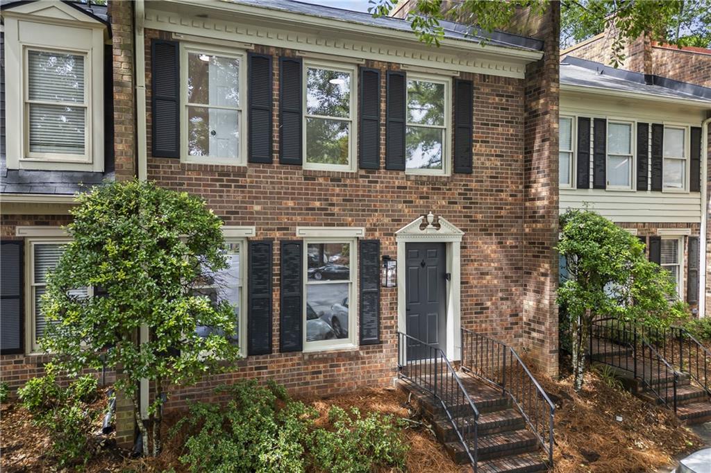 9 Pendleton Place NE