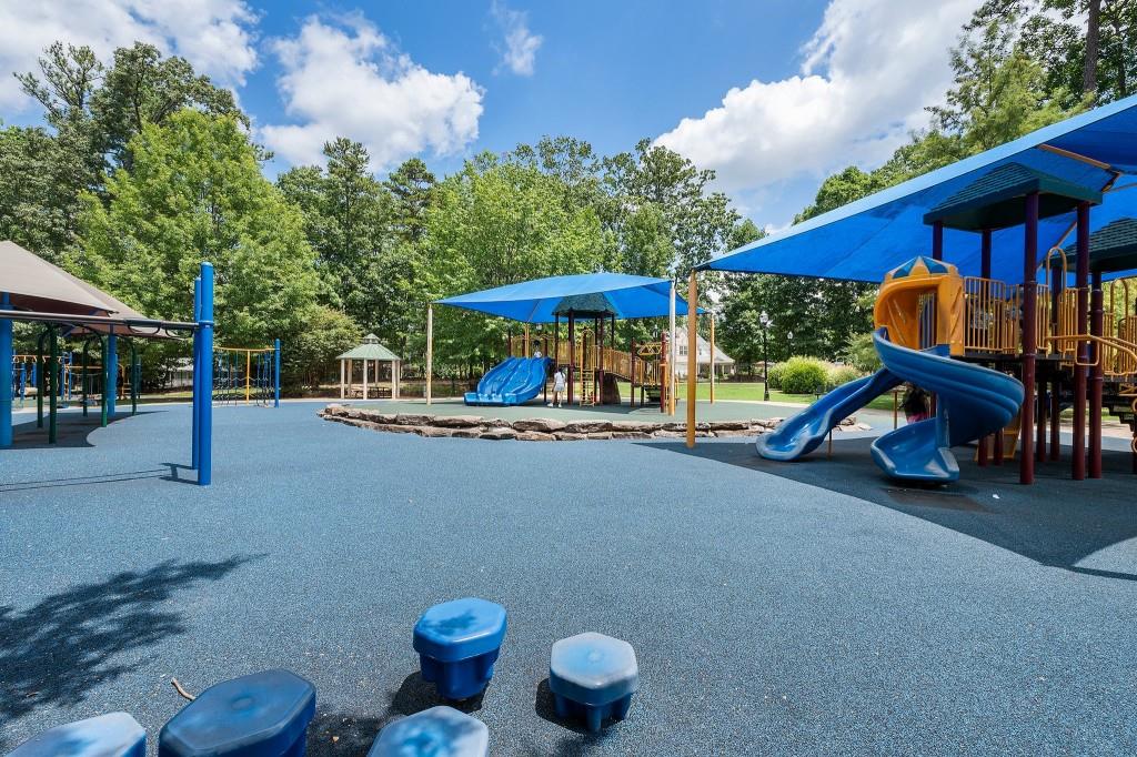 2383 Riverglenn Circle