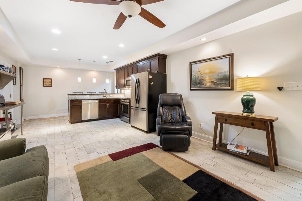 2383 Riverglenn Circle