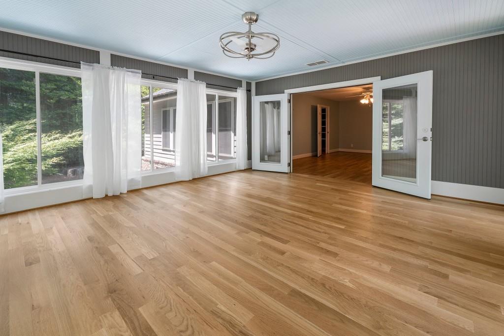 2383 Riverglenn Circle