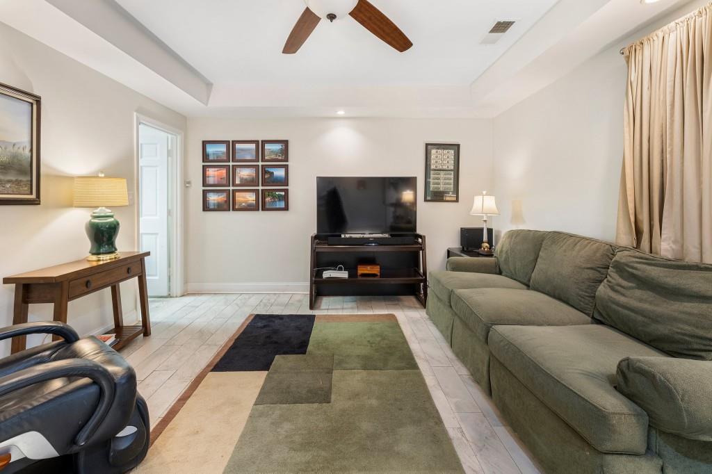 2383 Riverglenn Circle