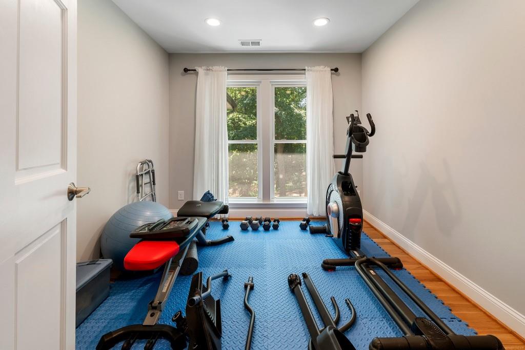 2383 Riverglenn Circle