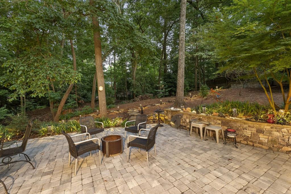 2383 Riverglenn Circle