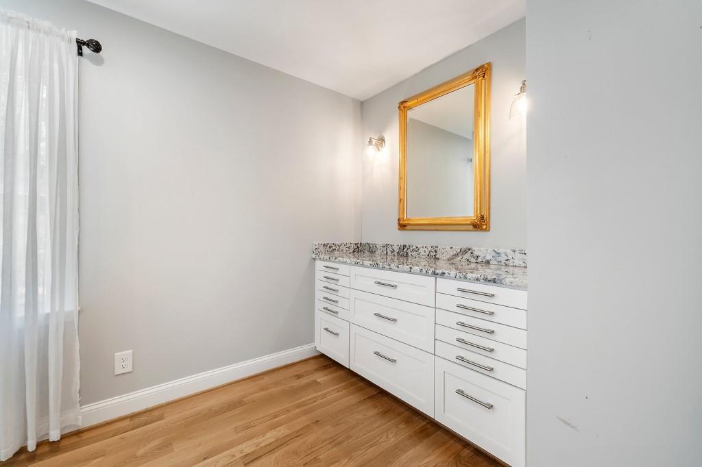 2383 Riverglenn Circle