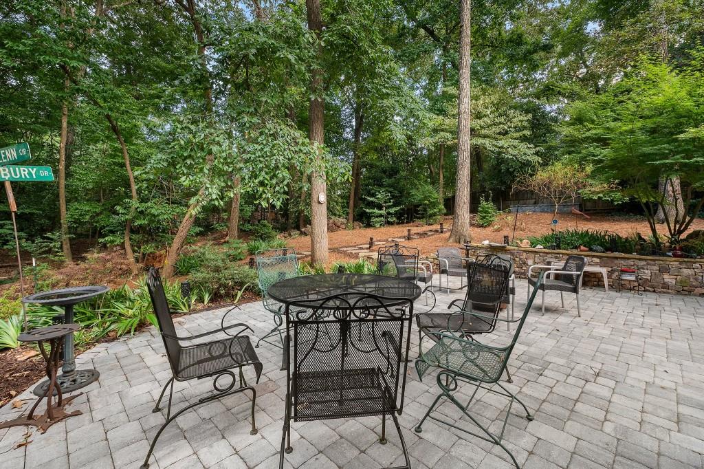 2383 Riverglenn Circle