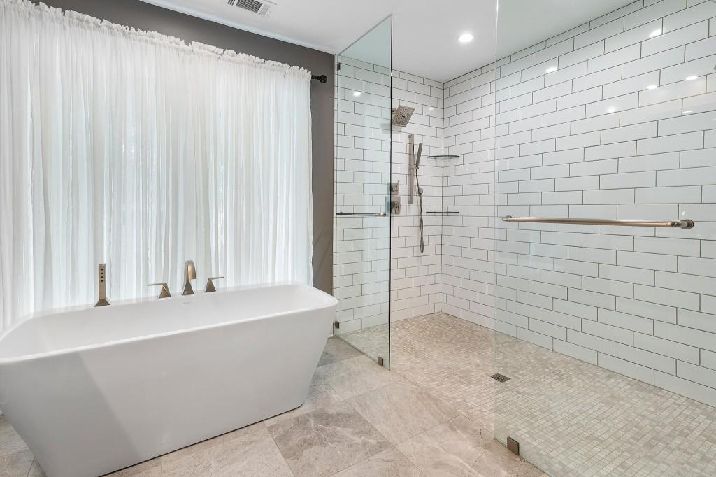 2383 Riverglenn Circle