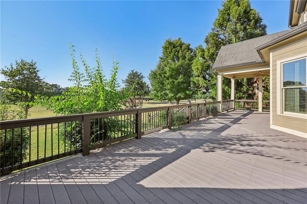 1040 W Magnolia Loop