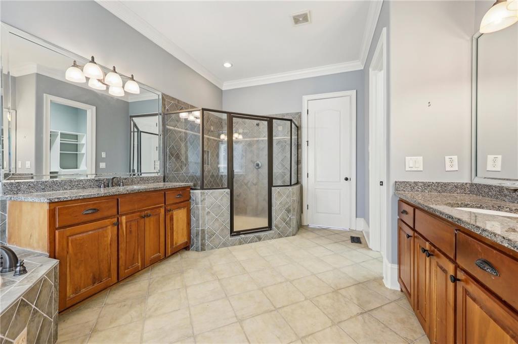 1040 W Magnolia Loop
