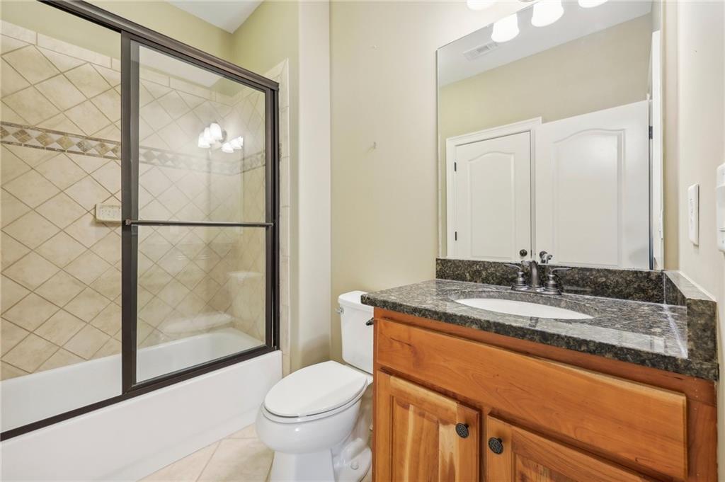 1040 W Magnolia Loop
