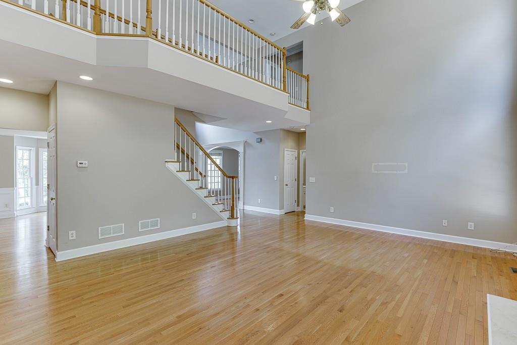 527 Streamwood Ivy Trail
