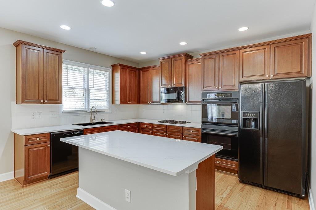 527 Streamwood Ivy Trail