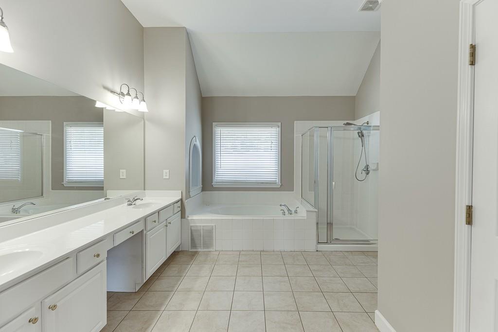 527 Streamwood Ivy Trail