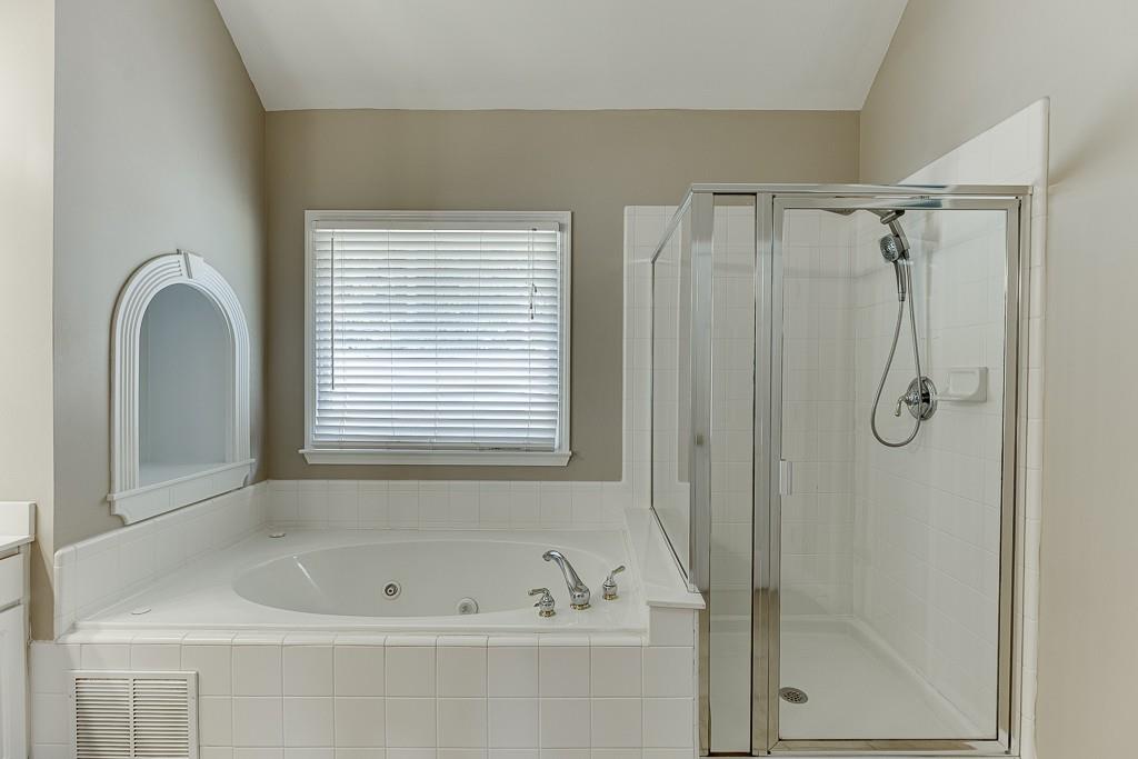 527 Streamwood Ivy Trail