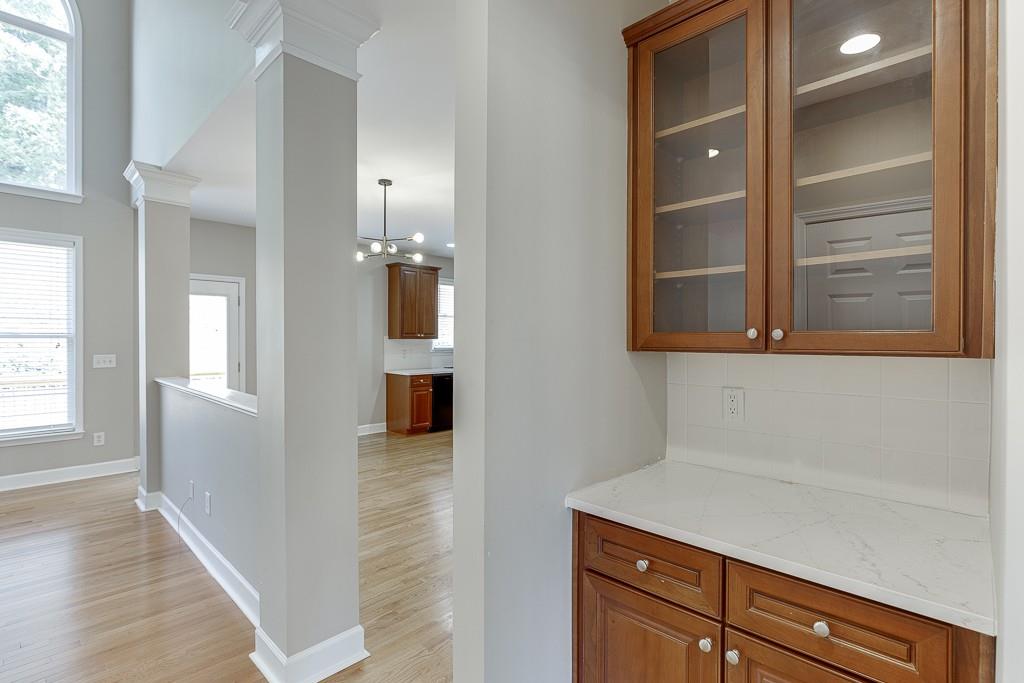 527 Streamwood Ivy Trail
