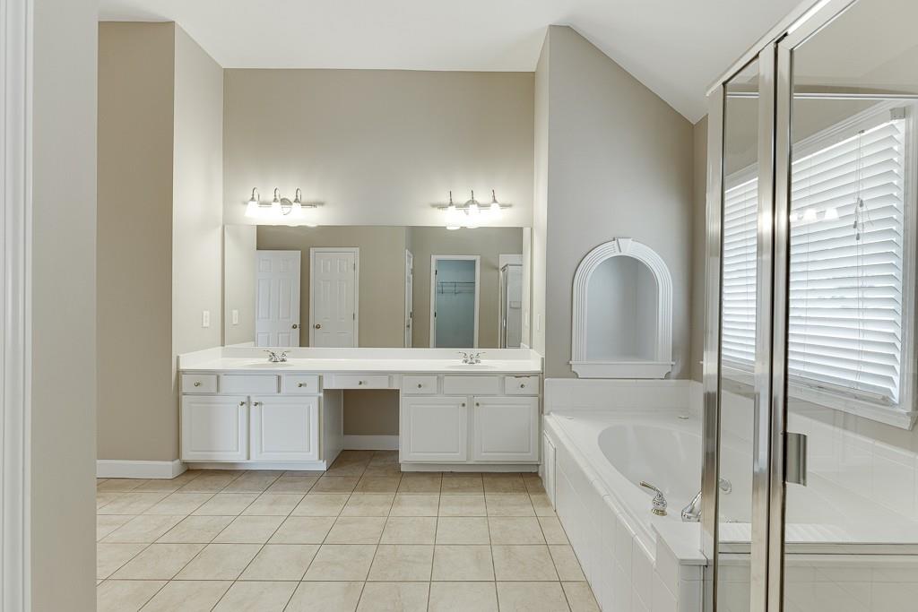 527 Streamwood Ivy Trail