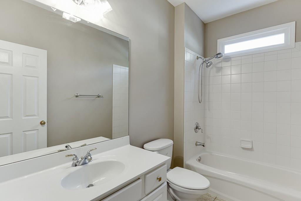 527 Streamwood Ivy Trail