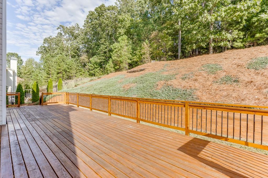 527 Streamwood Ivy Trail