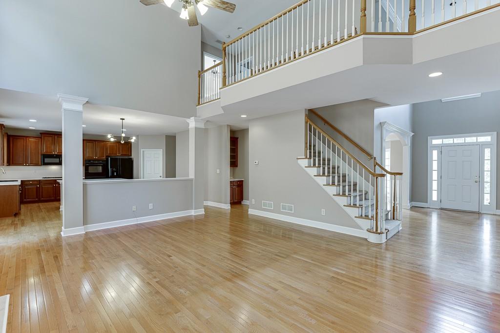 527 Streamwood Ivy Trail