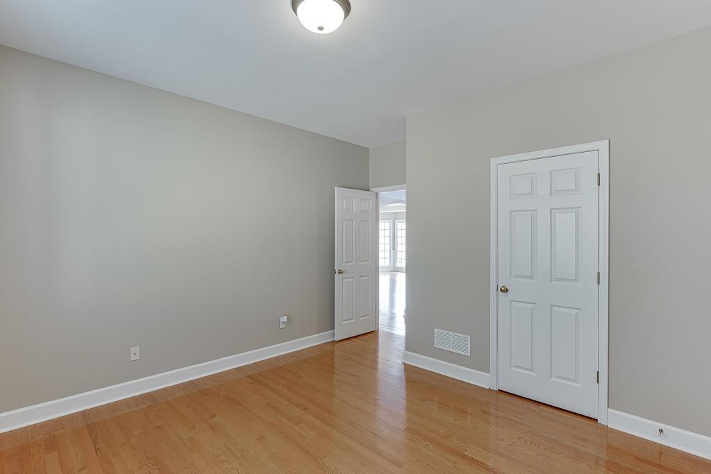 527 Streamwood Ivy Trail