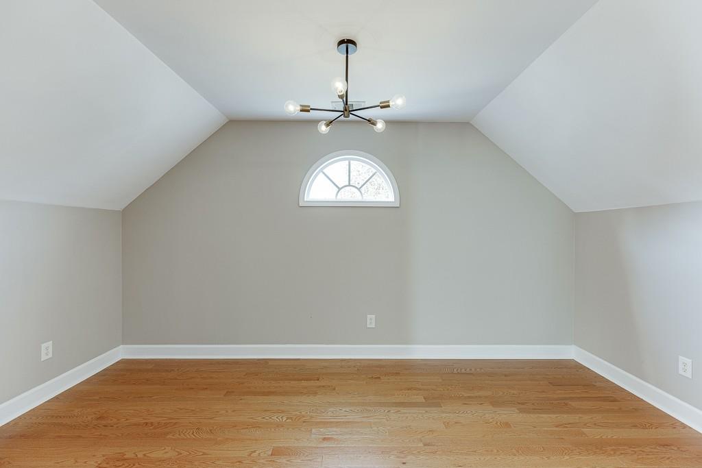 527 Streamwood Ivy Trail